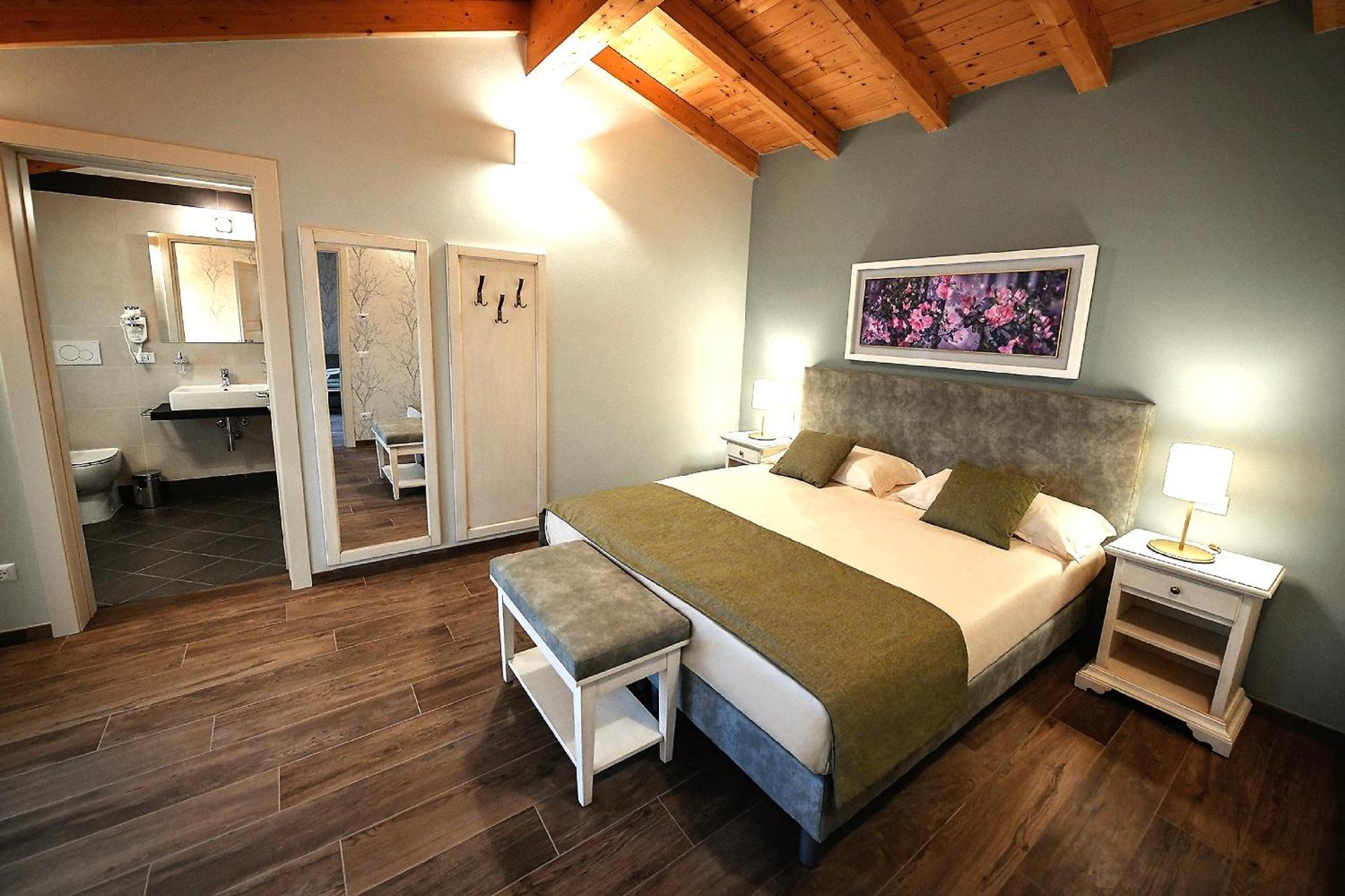 Borgo Romantico Relais Hotel 3*