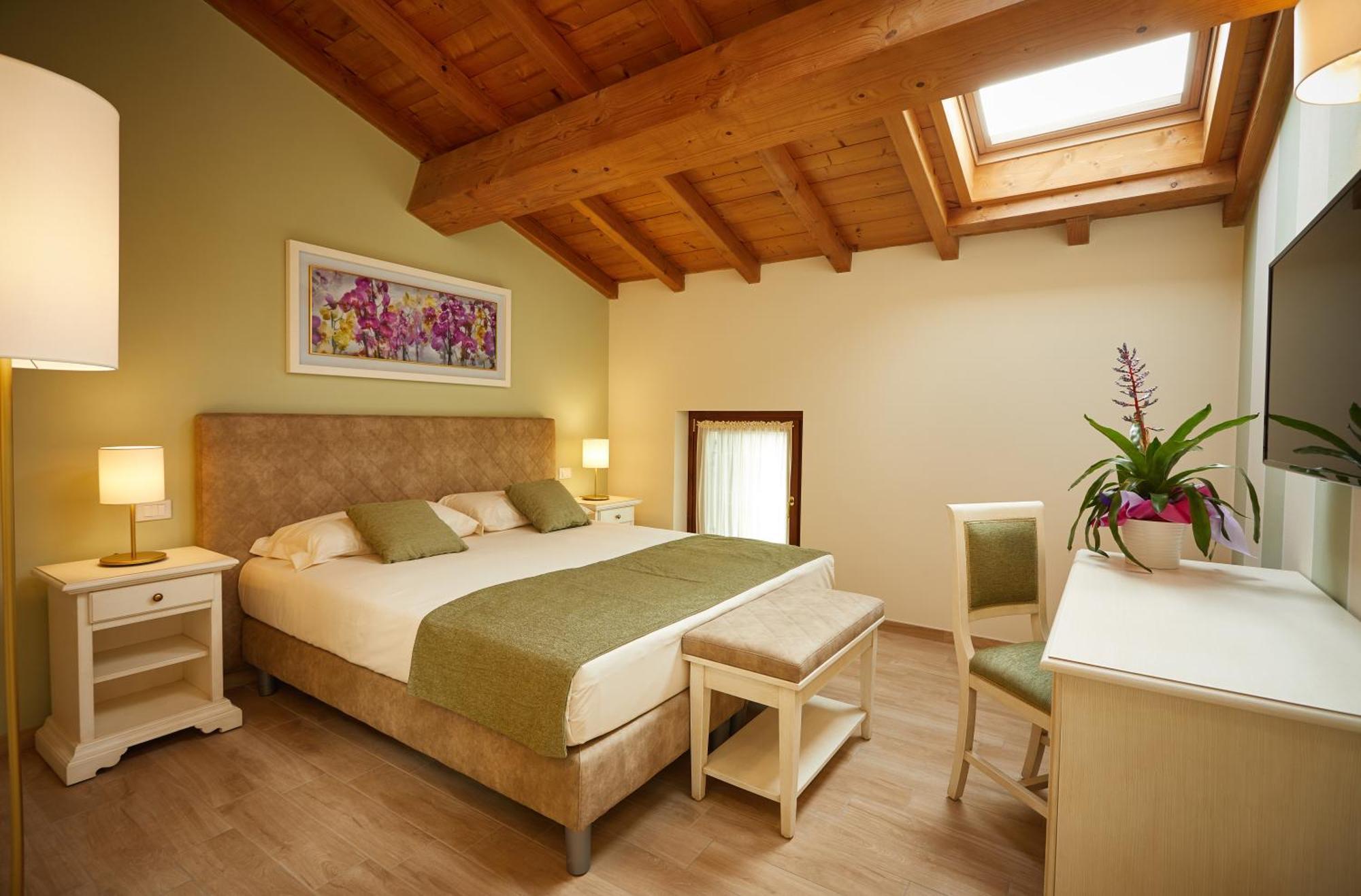 Borgo Romantico Relais Hotel 3*
